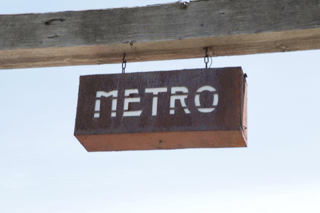 Metro Hotel Petaluma Buitenkant foto